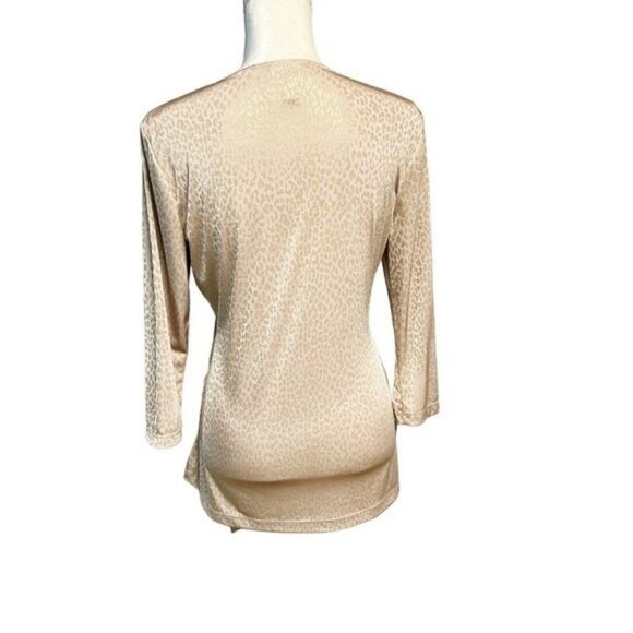 Chico's Travelers Ruched Faux Wrap‎ Super-soft Animal Print Neutral Top 0 Small - Picture 3 of 7